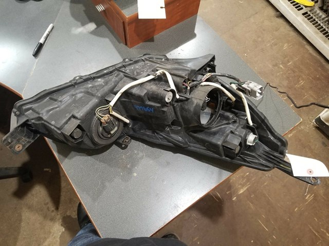 2010 2012 SUBARU OUTBACK LEGACY DRIVER SIDE HEADLIGHT
