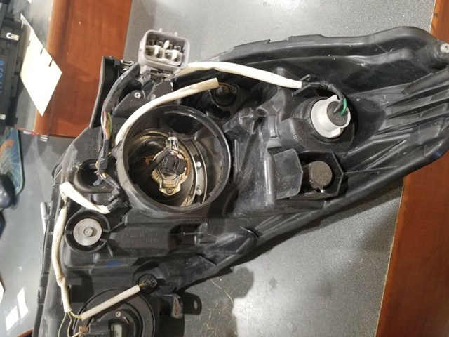 2010 2012 SUBARU OUTBACK LEGACY DRIVER SIDE HEADLIGHT