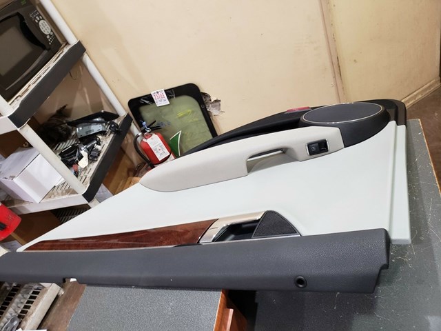 2009 MERCEDES BENZ C300 RIGHT REAR DOOR PANEL