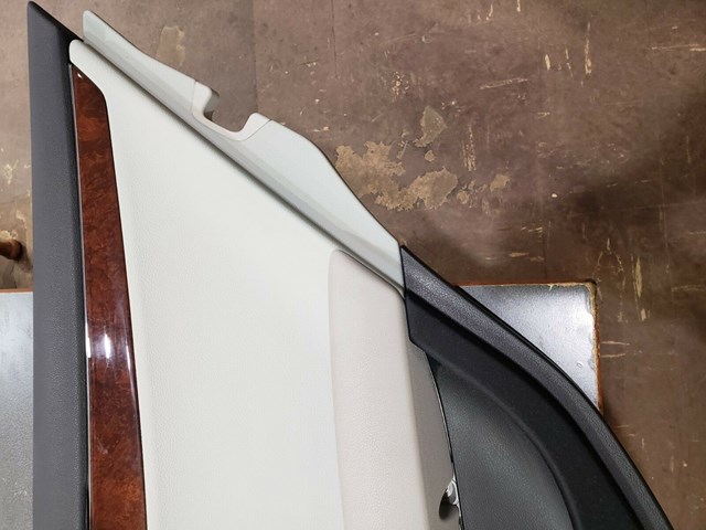 2009 MERCEDES BENZ C300 RIGHT REAR DOOR PANEL