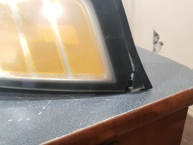 2001 2004 FORD MUSTANG DRIVER SIDE HEADLIGHT