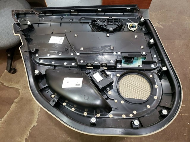 2009 JAGUAR XF RIGHT REAR DOOR PANEL