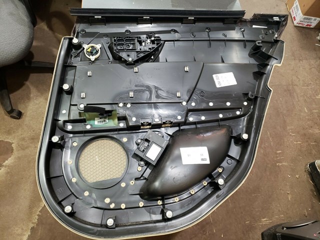 2009 JAGUAR XF RIGHT REAR DOOR PANEL