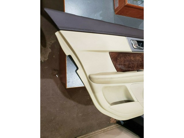 2009 JAGUAR XF RIGHT REAR DOOR PANEL