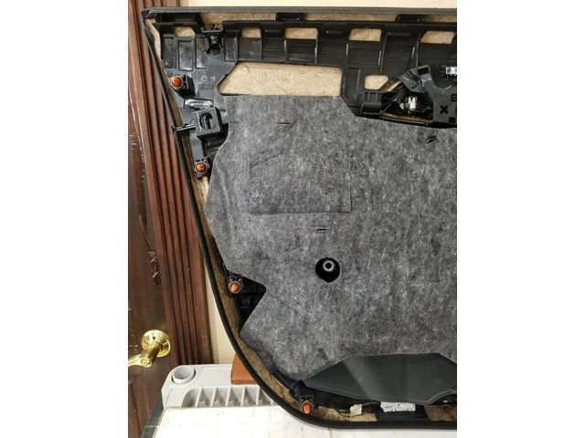 2016 MERCEDES BENZ GLA250 RIGHT FRONT DOOR PANEL