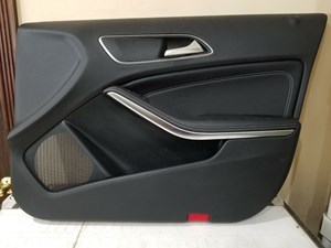 2016 MERCEDES BENZ GLA250 RIGHT FRONT DOOR PANEL