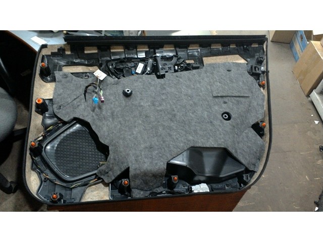 2016 MERCEDES BENZ GLA250 LEFT FRONT DOOR PANEL