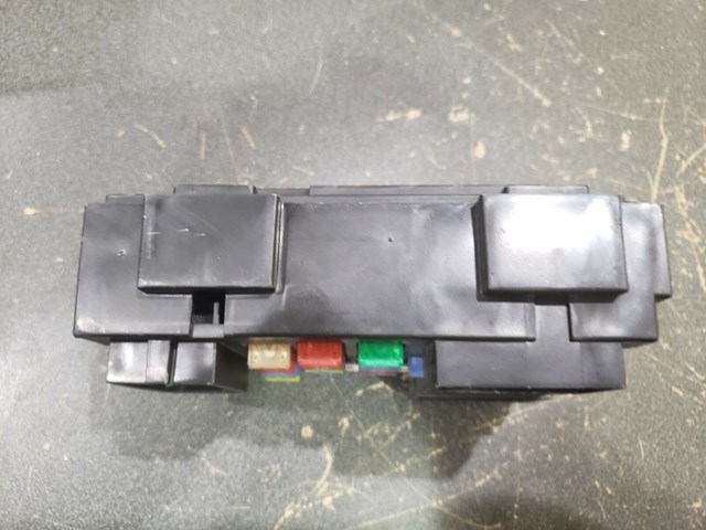 2010 CHEVY AVALANCHE INTERIOR FUSE BOX P/N 20828606