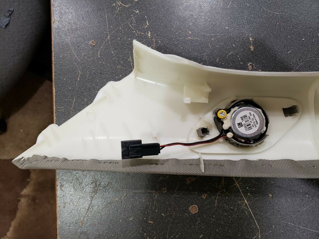 2015 CADILLAC ATS RIGHT SIDE FRONT INTERIOR PILLAR TRIM