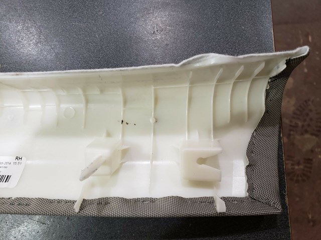 2015 CADILLAC ATS RIGHT SIDE FRONT INTERIOR PILLAR TRIM