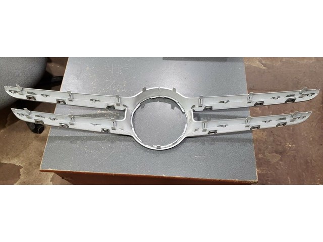 2015 2018 MERCEDES BENZ C300 C-CLASS FRONT GRILLE