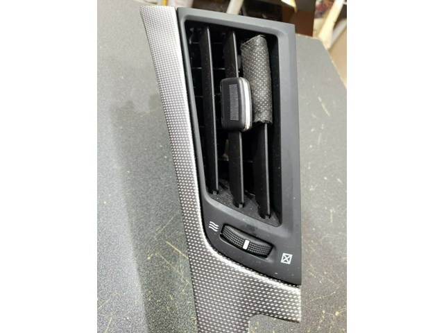 2017 INFINITI Q50 CENTER LEFT A/C AIR VENT P/N 68751 4GA0A