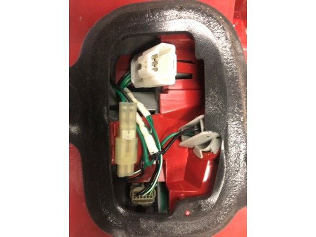 INFINITI G35 2005 2006 SEDAN RIGHT PASSENGER SIDE TAILLIGHT OEM