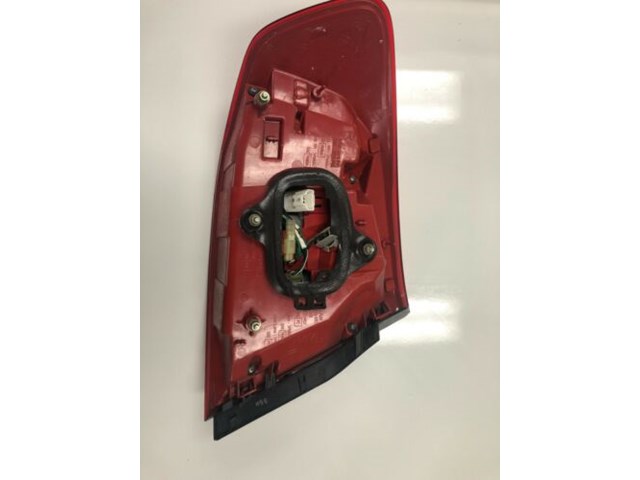 INFINITI G35 2005 2006 SEDAN RIGHT PASSENGER SIDE TAILLIGHT OEM