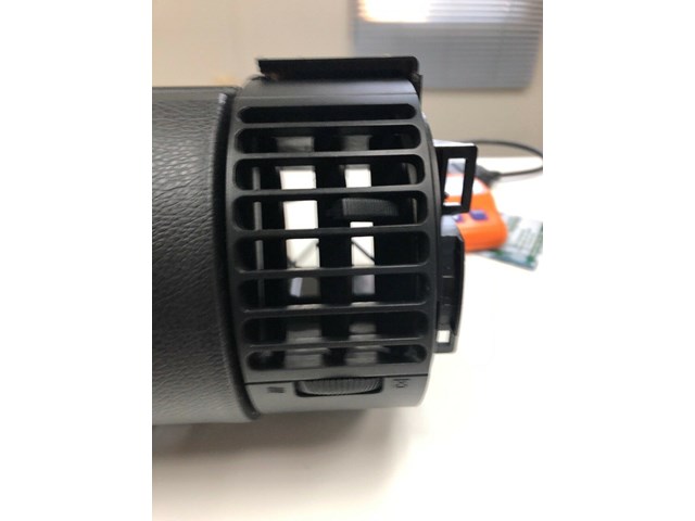 BLACK INSTRUMENT PANEL PASSENGER SIDE DASH FLIP DOOR NAVI DVD COVER TRIM OBG024