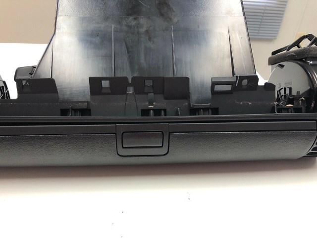 BLACK INSTRUMENT PANEL PASSENGER SIDE DASH FLIP DOOR NAVI DVD COVER TRIM OBG024