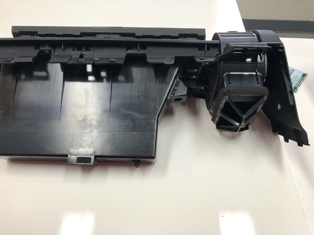 BLACK INSTRUMENT PANEL PASSENGER SIDE DASH FLIP DOOR NAVI DVD COVER TRIM OBG024