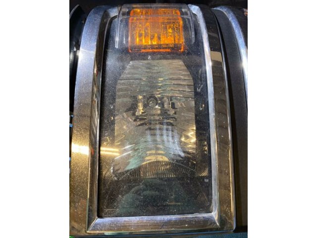 2014 2015 Chevrolet Silverado 1500 Right Passenger OEM Headlight Complete 14 15