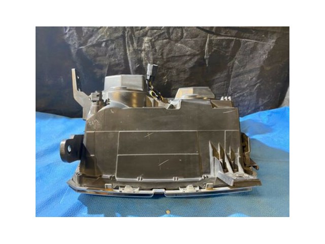 2014 2015 Chevrolet Silverado 1500 Right Passenger OEM Headlight Complete 14 15