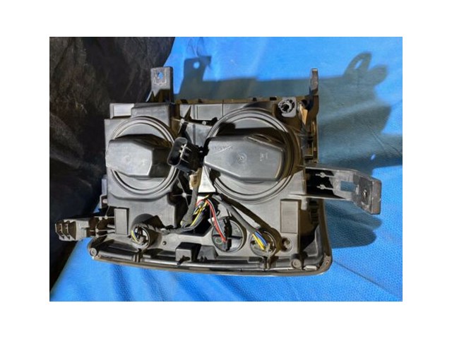 2014 2015 Chevrolet Silverado 1500 Right Passenger OEM Headlight Complete 14 15