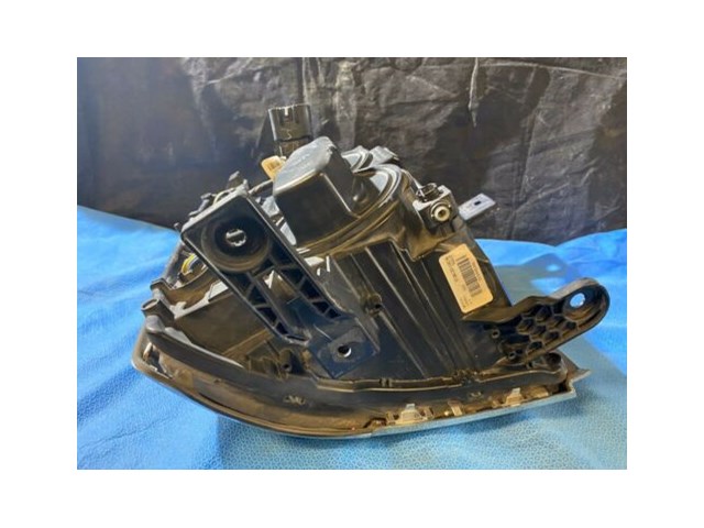 2014 2015 Chevrolet Silverado 1500 Right Passenger OEM Headlight Complete 14 15