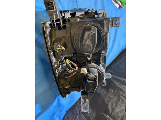 2014 2015 Chevrolet Silverado 1500 Right Passenger OEM Headlight Complete 14 15