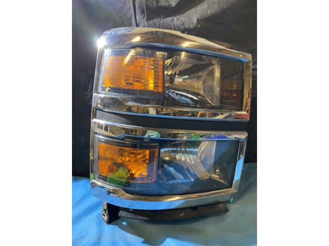 2014 2015 Chevrolet Silverado 1500 Right Passenger OEM Headlight Complete 14 15