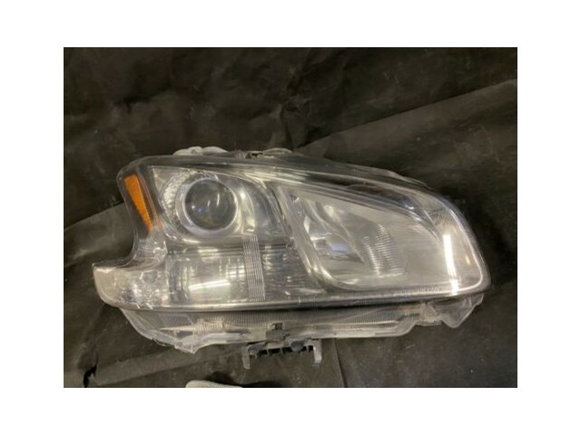 2009 - 2014 Nissan Maxima Halogen Headlight OEM RH (Passenger) - Used