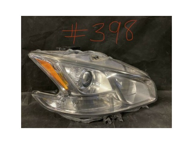 2009 - 2014 Nissan Maxima Halogen Headlight OEM RH (Passenger) - Used