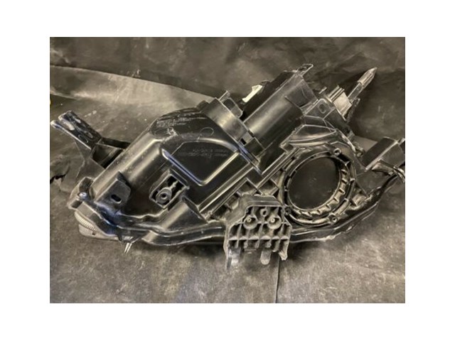 2009 - 2014 Nissan Maxima Halogen Headlight OEM RH (Passenger) - Used