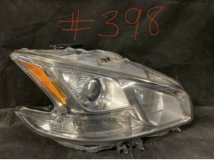 2009 - 2014 Nissan Maxima Halogen Headlight OEM RH (Passenger) - Used