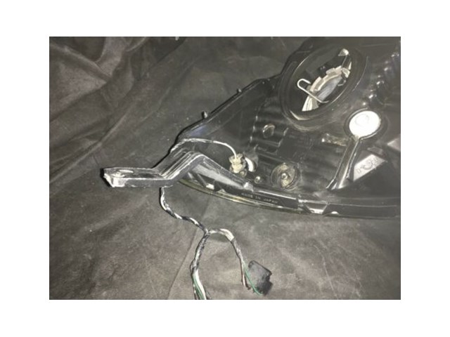 Honda Fit 2009/ 2013 RH Right Passenger Headlight OEM.