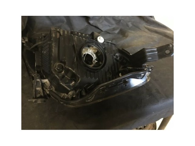 Honda Fit 2009/ 2013 RH Right Passenger Headlight OEM.