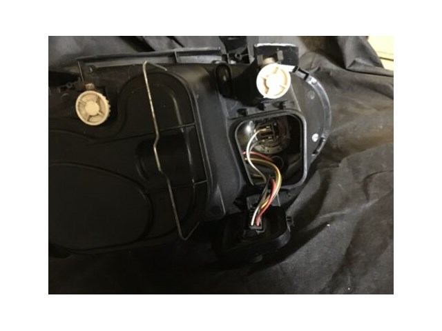 97/06 Volkswagen Golf Headlight Left Driver Side  VW Golf 20-6474RS