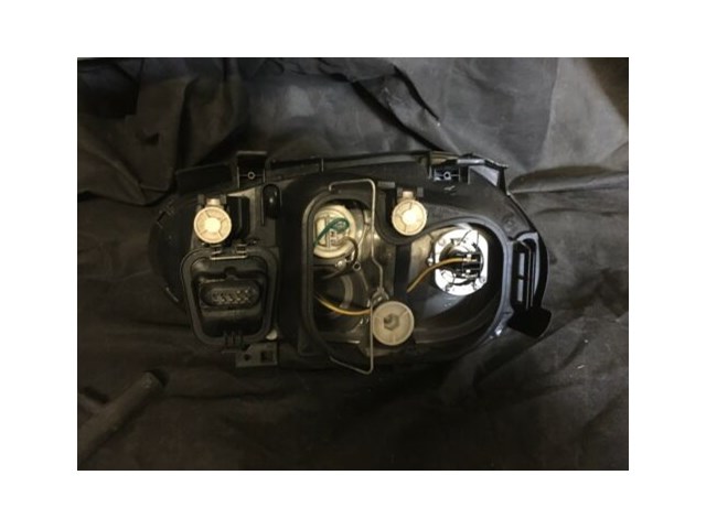 97/06 TYC Headlight RH Passenger Side VW Golf 20-6473RS