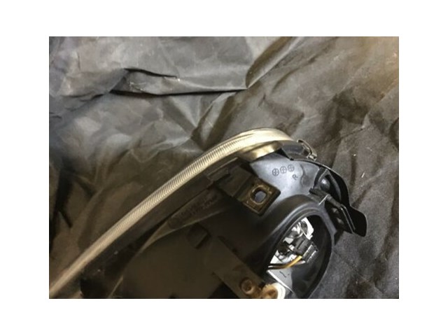 97/06 TYC Headlight RH Passenger Side VW Golf 20-6473RS