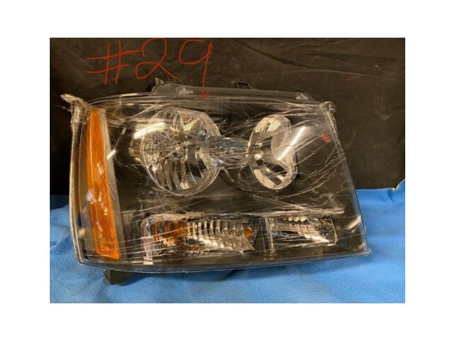 2007/2013 Chevrolet Avalanche Right Passenger Headlight 335-1141R-AF2