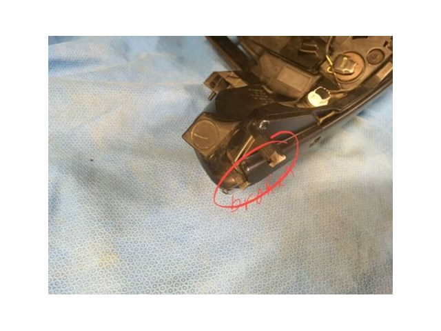 2011/ 2015 Ford Explorer Headlight RH Passenger Side Halogen OEM L31