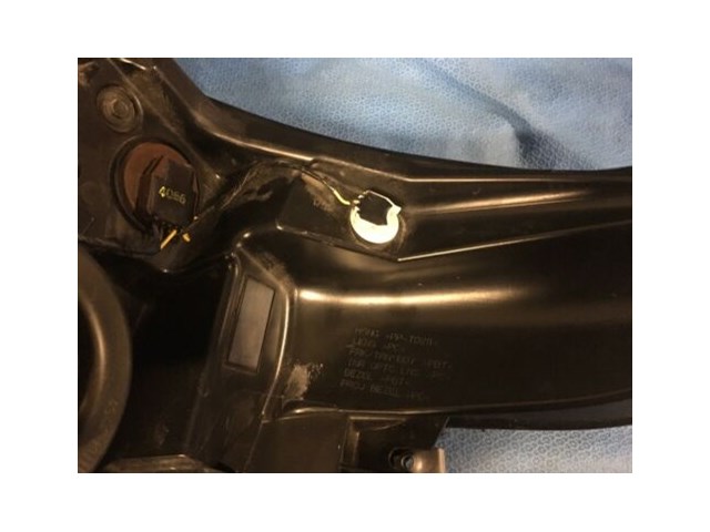 2011/ 2015 Ford Explorer Headlight RH Passenger Side Halogen OEM L31