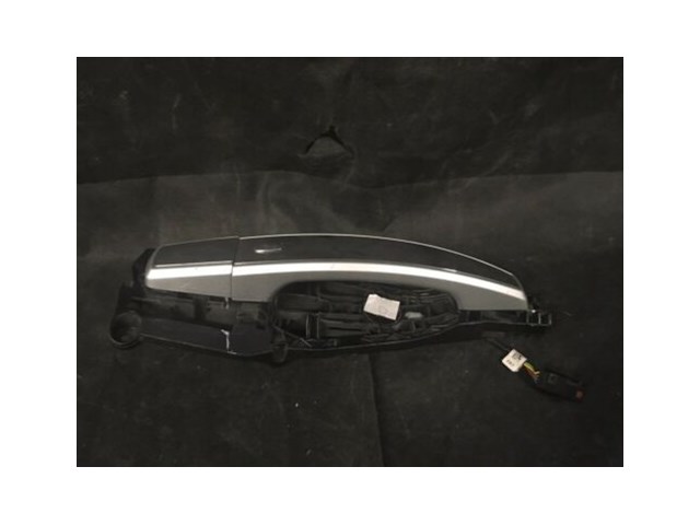 16/17 Chevy Impala RH Silver Ice Metallic Handle w/Chrome New OEM GM 13577716