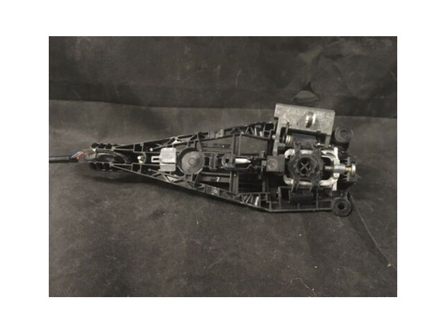 16/17 Chevy Impala RH Silver Ice Metallic Handle w/Chrome New OEM GM 13577716