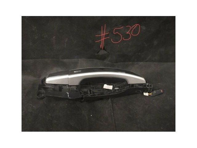 16/17 Chevy Impala RH Silver Ice Metallic Handle w/Chrome New OEM GM 13577716