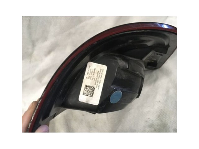 2013/2017  Ram 1500 Tail Light OEM /RH/LH (Driver) Passenger Pre-owned 50693b