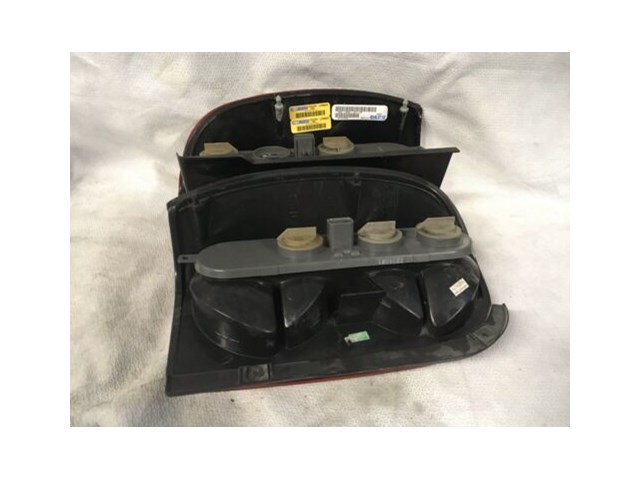 2002/2004 JEEP LIBERTY  LEFT/DRIVER DEPO TAIL LIGHT 333-1932L-US Set Of Two