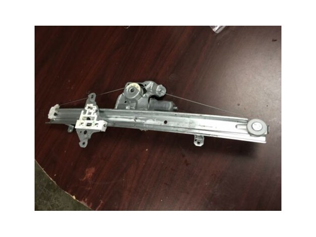 2015 2016 Nissan Murano FRONT DRIVER Side Window Regulator W/ Motor