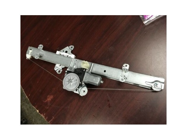 2015 2016 Nissan Murano FRONT DRIVER Side Window Regulator W/ Motor