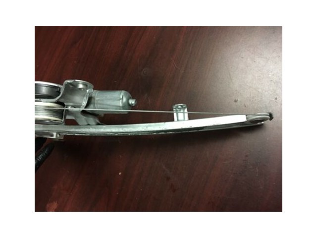 2015 2016 Nissan Murano FRONT DRIVER Side Window Regulator W/ Motor