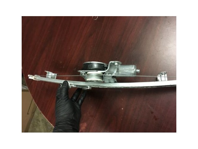 2015 2016 Nissan Murano FRONT DRIVER Side Window Regulator W/ Motor