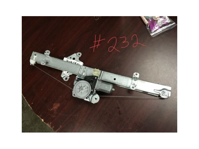 2015 2016 Nissan Murano FRONT DRIVER Side Window Regulator W/ Motor