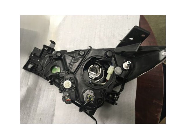 TYC 20-9537-01-1 Right Headlight Assembly for 2016 Mazda 3 MA2503145